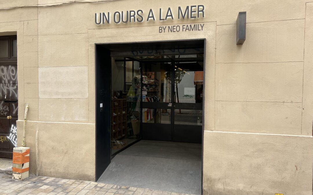 Un Ours à la Mer by Neo Family