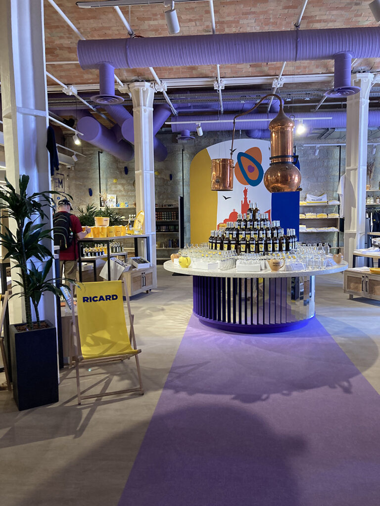 Restaurant & Bar – Mx Maison Yellow