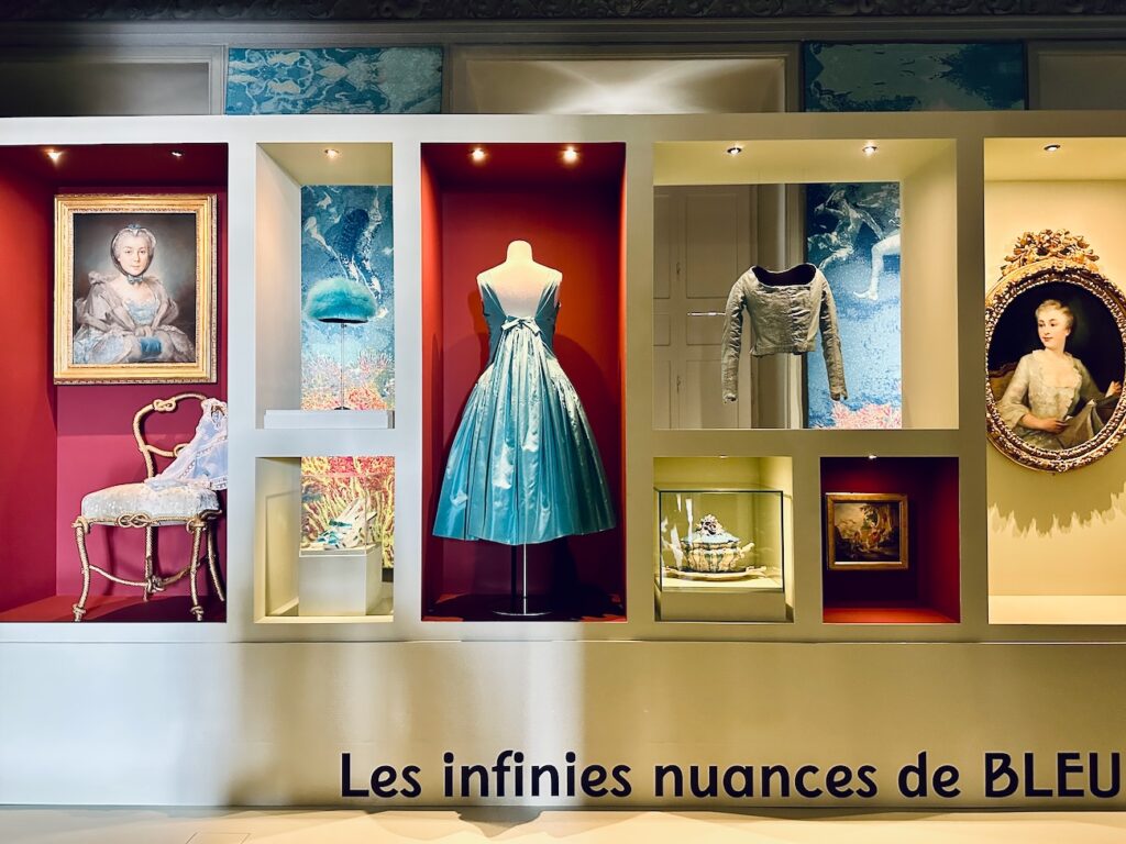 nfiniment bleu : une ode à la couleur au cœur du Château Borély