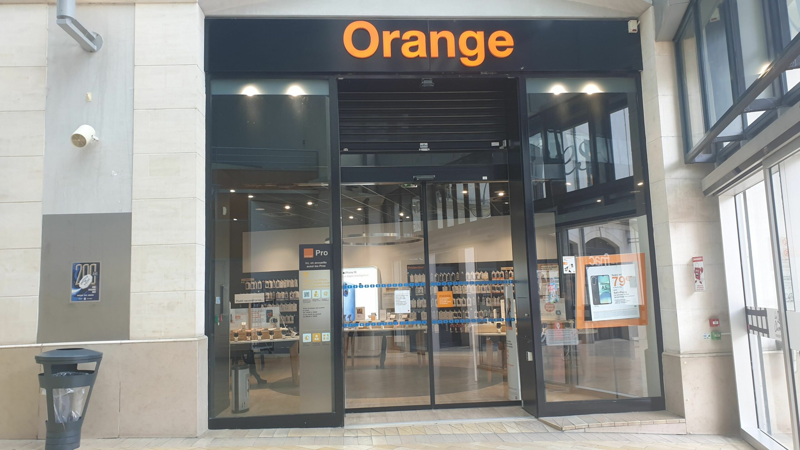 Boutique Orange