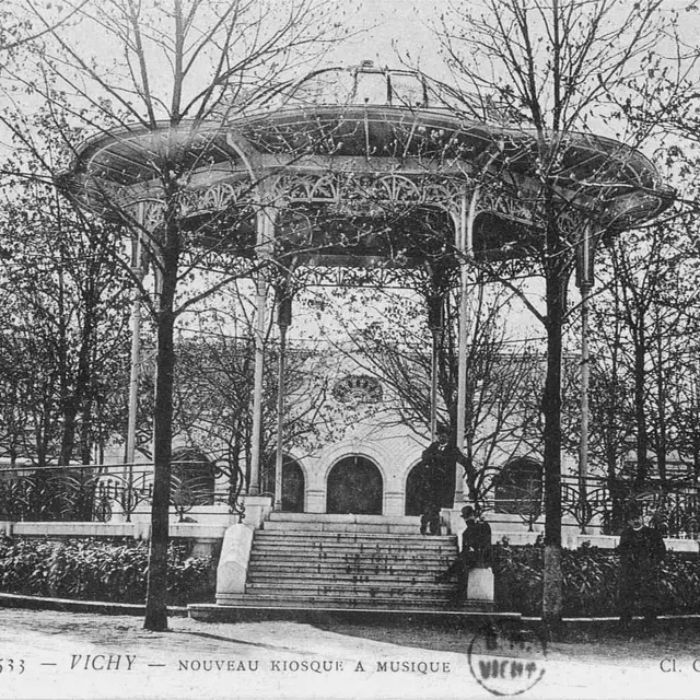Le kiosque à musique de la source de l'Hôpital