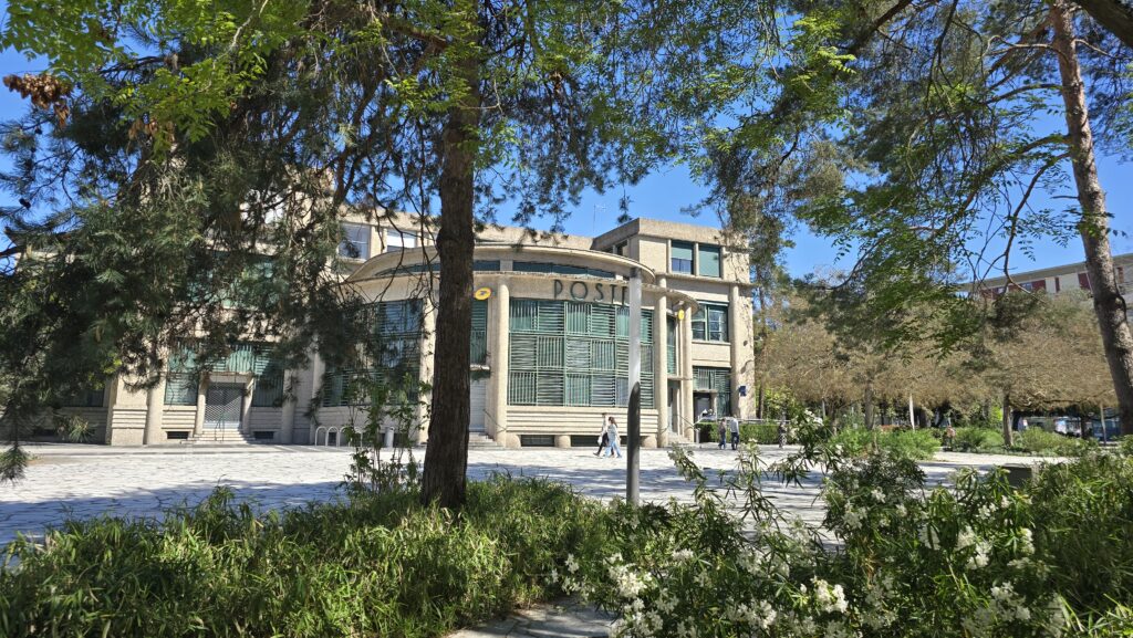 La Poste centrale