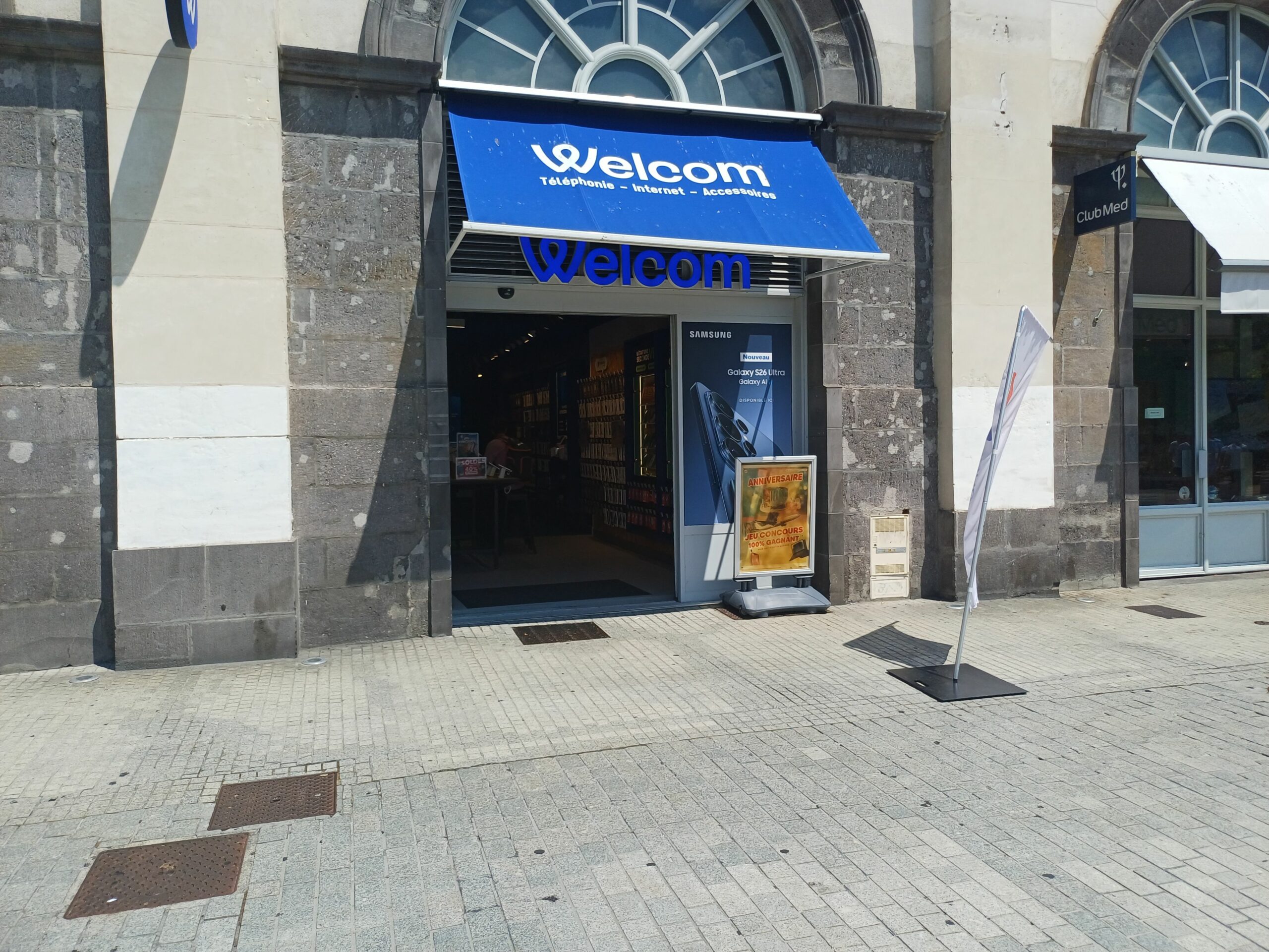 Welcom - Place de Jaude, Clermont-FerrandF
