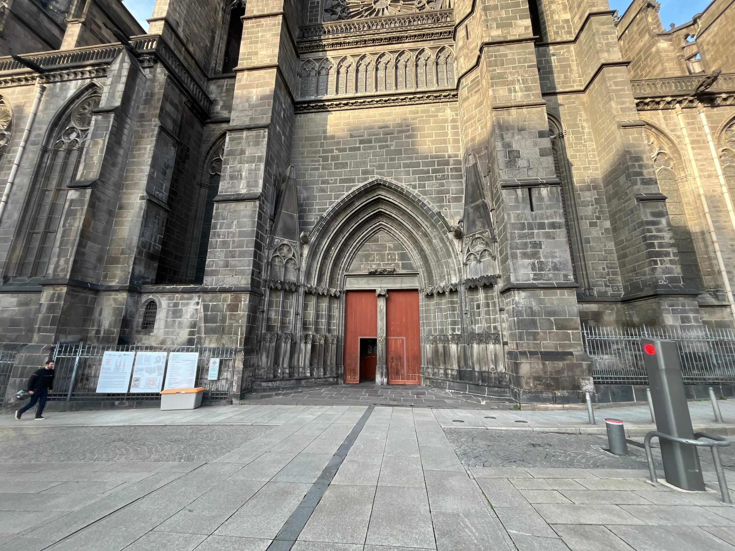 Cathédrale notre dame de l’assomption Clermont Ferrand